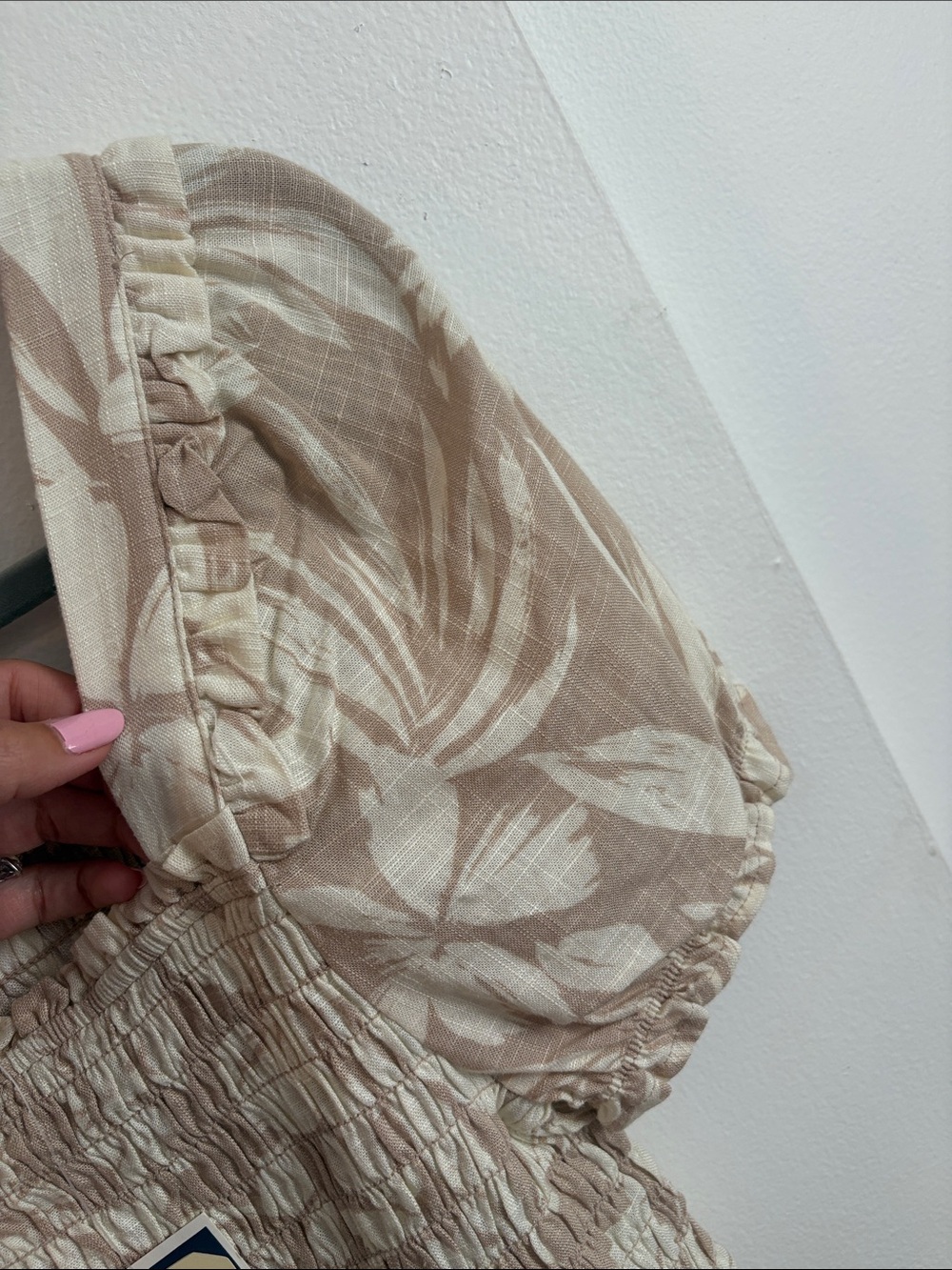 Monteau Beige Floral Crop Top - Picture 5 of 6